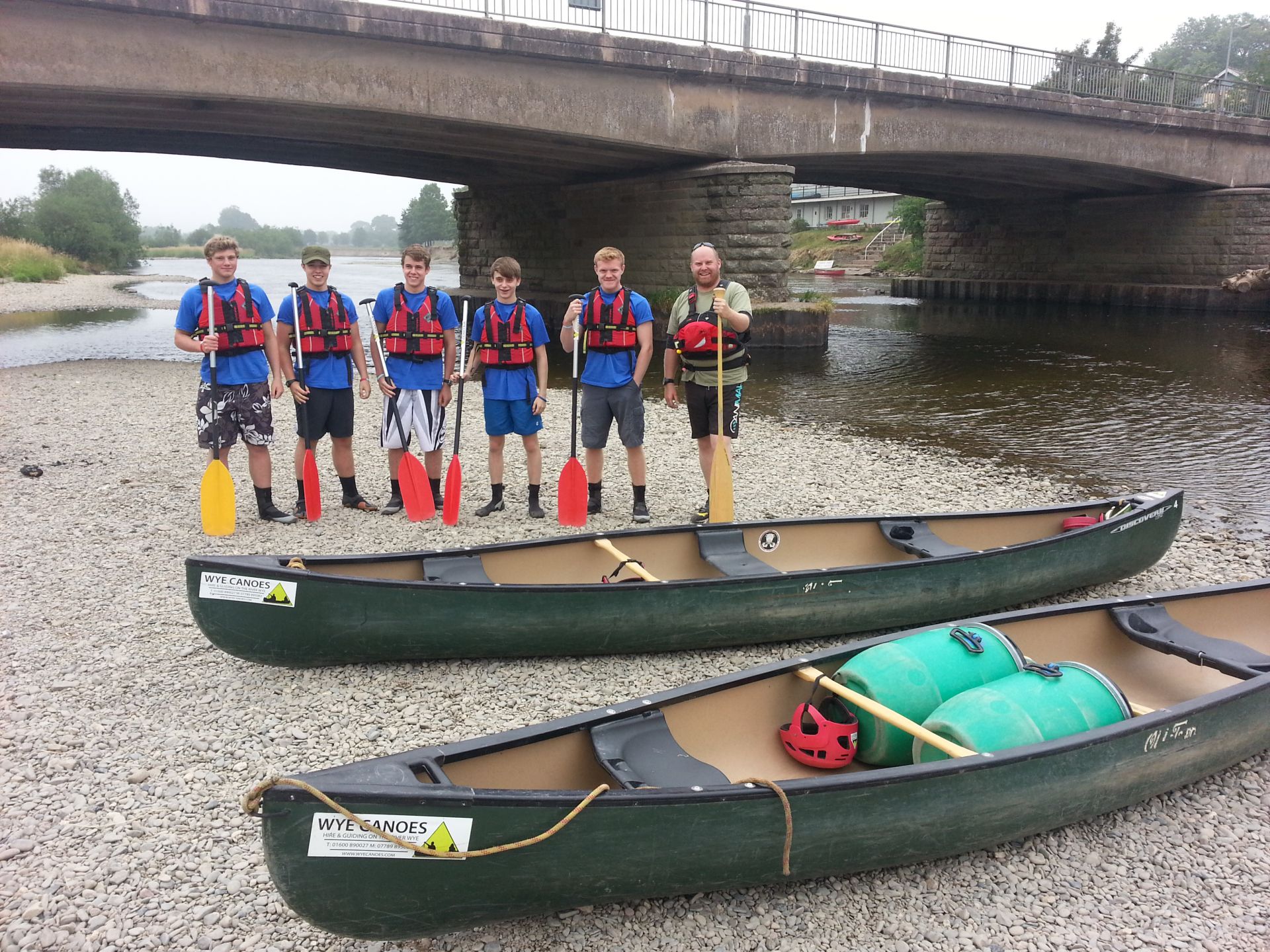 Challenge Group ready to leave Glasbury
